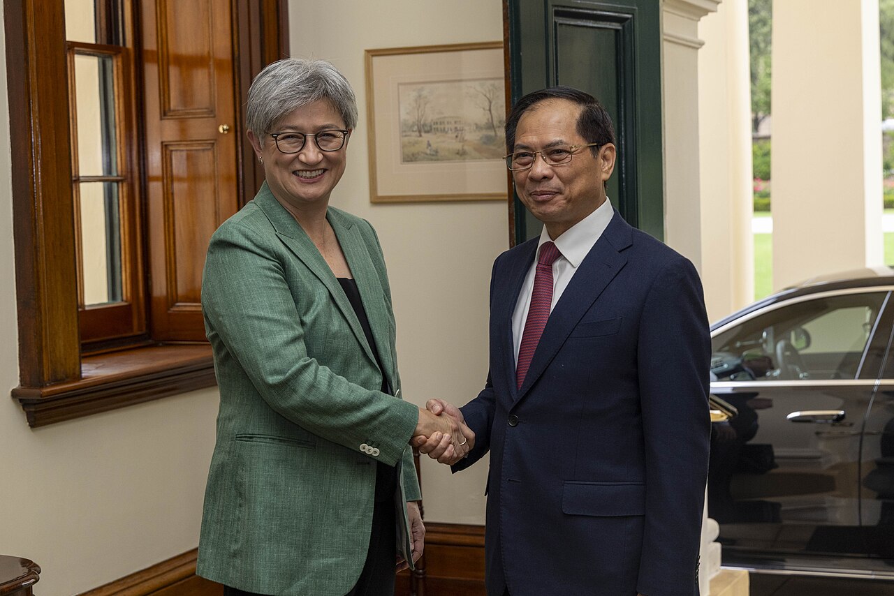 Hôn nhân & gia đình